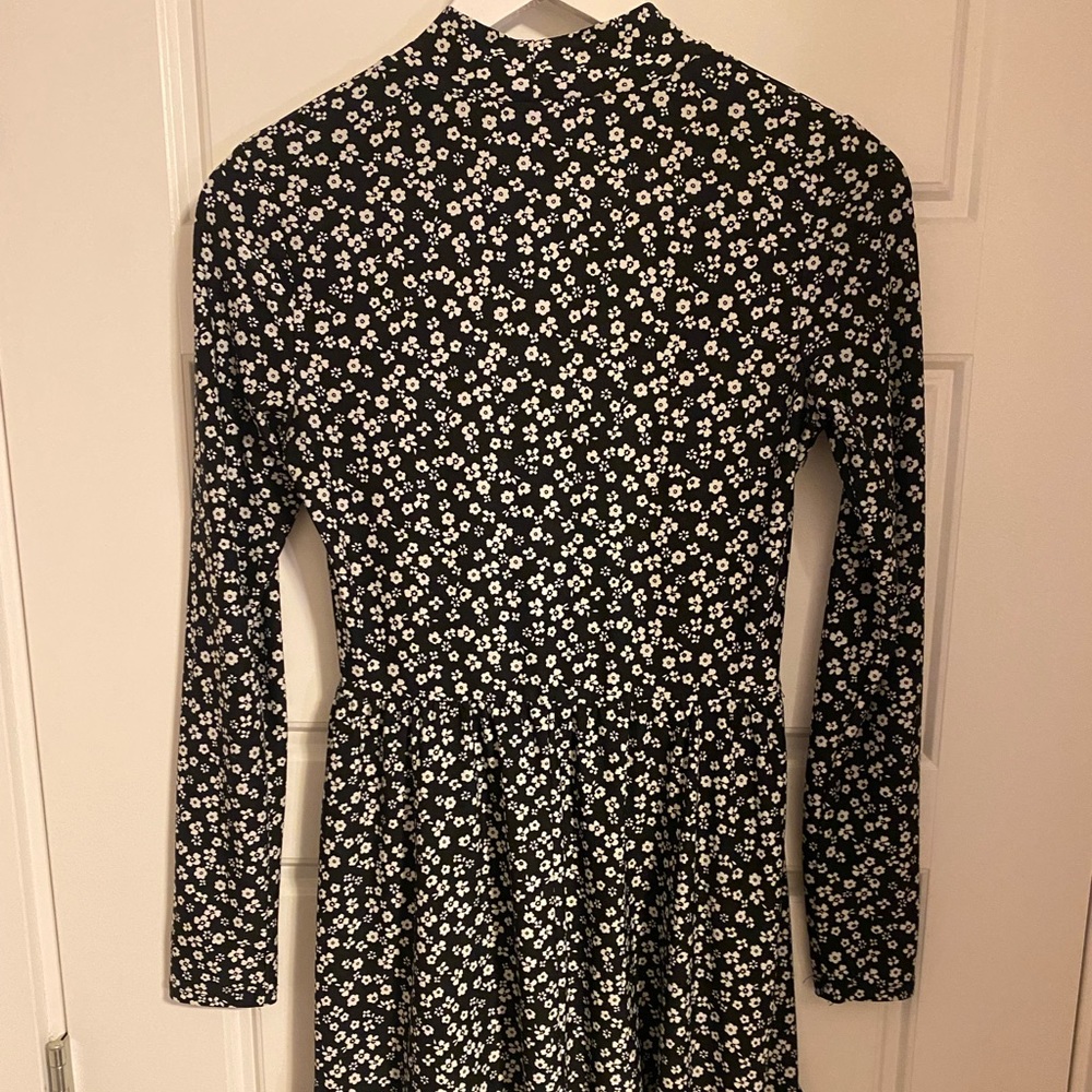 Lily Rose Daisy Print Long-sleeved Spring Dress